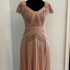 BCBG MazAzaria Nude/peach lace/panel cocktail dress, $50 Size 0